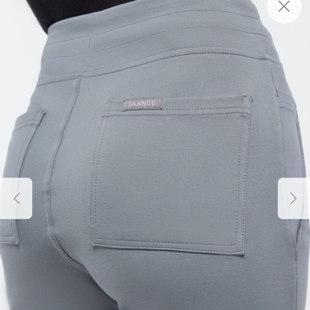 ❌ SOLD ❌ Jaanuu womens 10 pocket jogger ❌SOLD❌